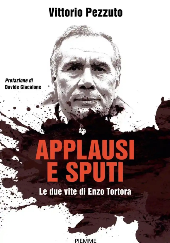 Applausi E Sputi